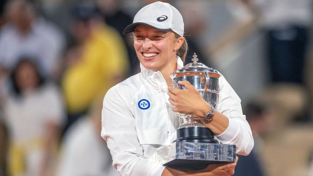 French Open 2023 Iga Swiatek Begins Title Defence Daniil Medvedev And