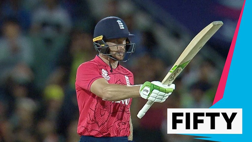 Copa Mundial T20 - India v Inglaterra Semifinal: Jos Buttler golpea seis para llegar a 50