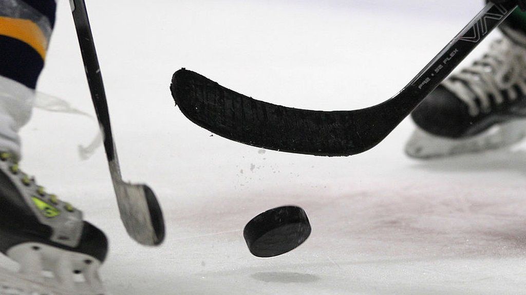 Covid: Skaters and hockey teams call for Cardiff ice rink to reopen ...