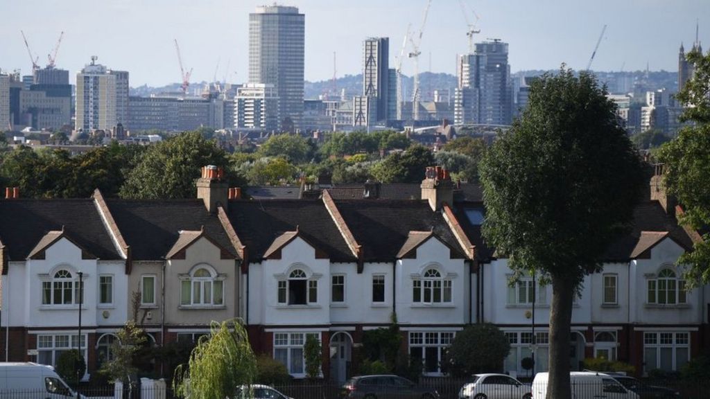 First London house price fall for 8 years World is Crazy