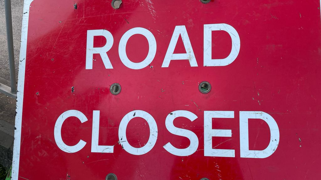 Oxfordshire bridge closures cause travel chaos concerns BBC News