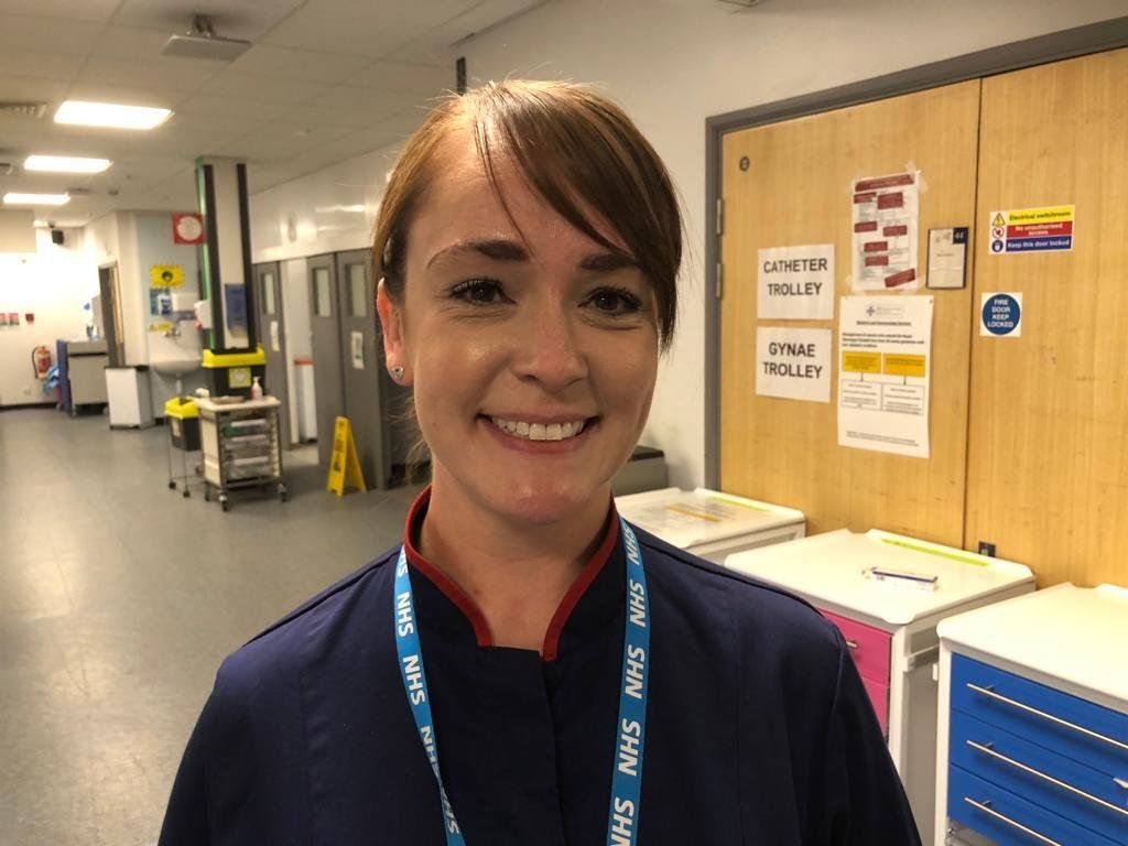 Donna Seldon, infermiera senior del dipartimento di emergenza dell'ospedale Royal Glamorgan