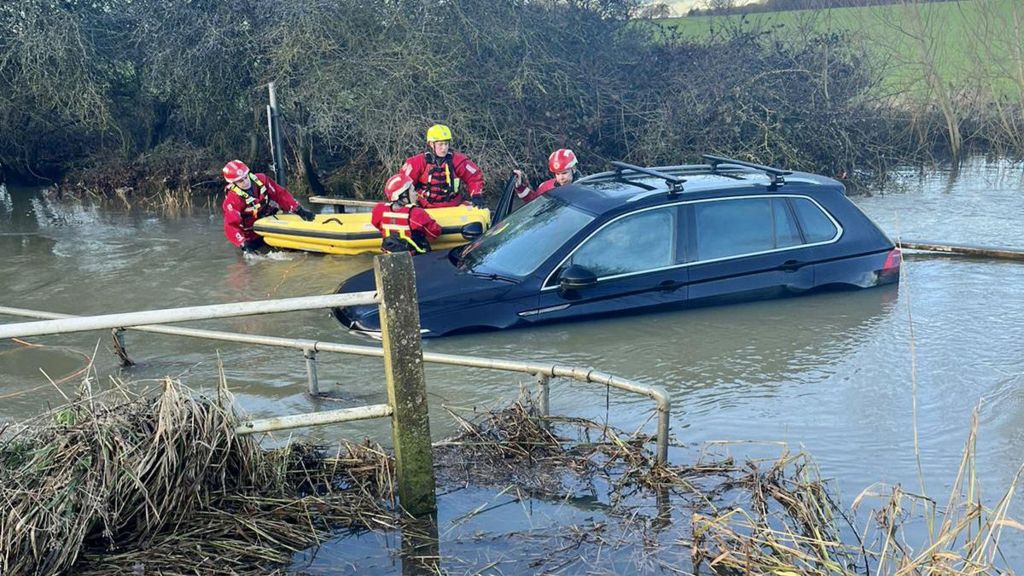 Essex crews deal with cars and van stuck in flood water near Billericay
