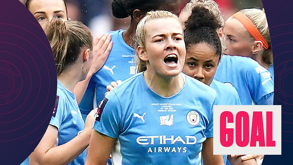 Women's FA Cup final: Lauren Hemp stunner puts Man City level