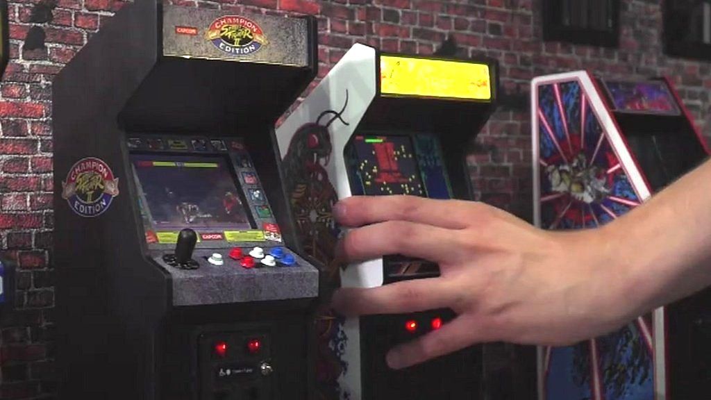 Mini-arcade game