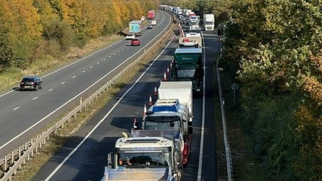 Queues on A34