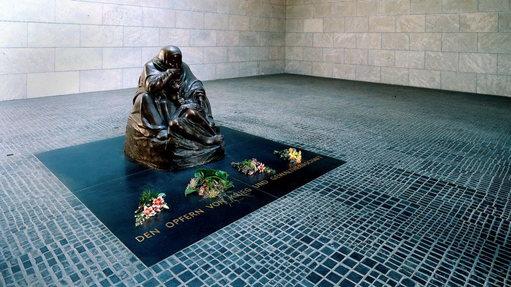 Pieta by Kathe Kollwitz, Central Memorial for the Victims of War and Tyranny, in Neue Wache, Berlin, 1998