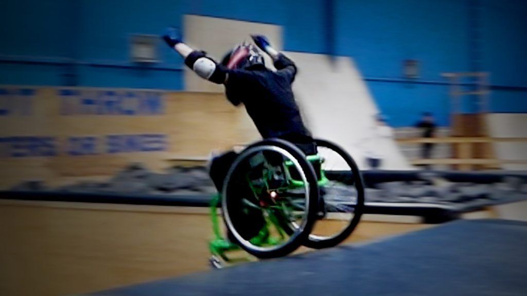 Girl, 13, does backflip in her wheelchair BBC News