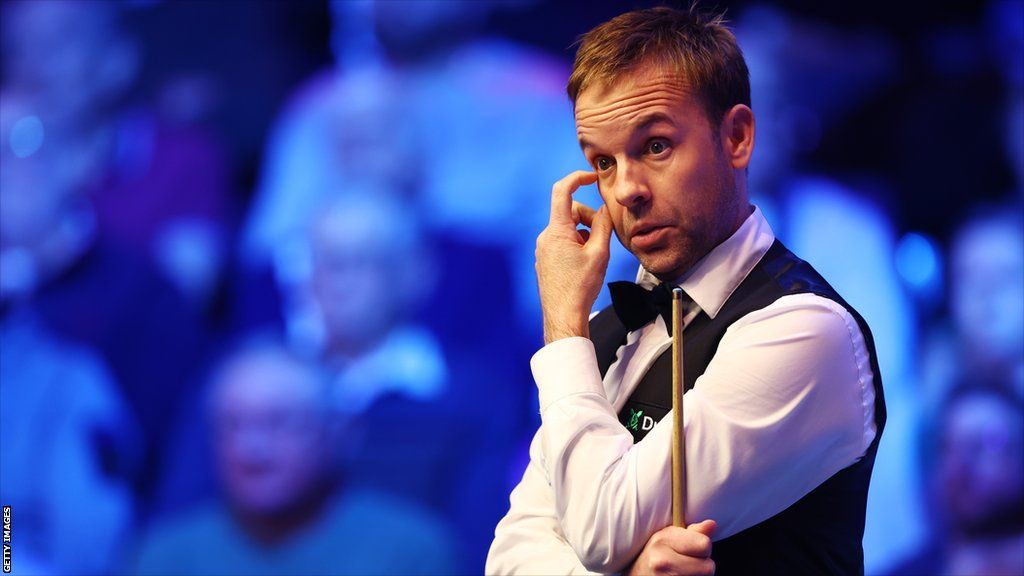 Ali Carter takes a moment to think about his next shot