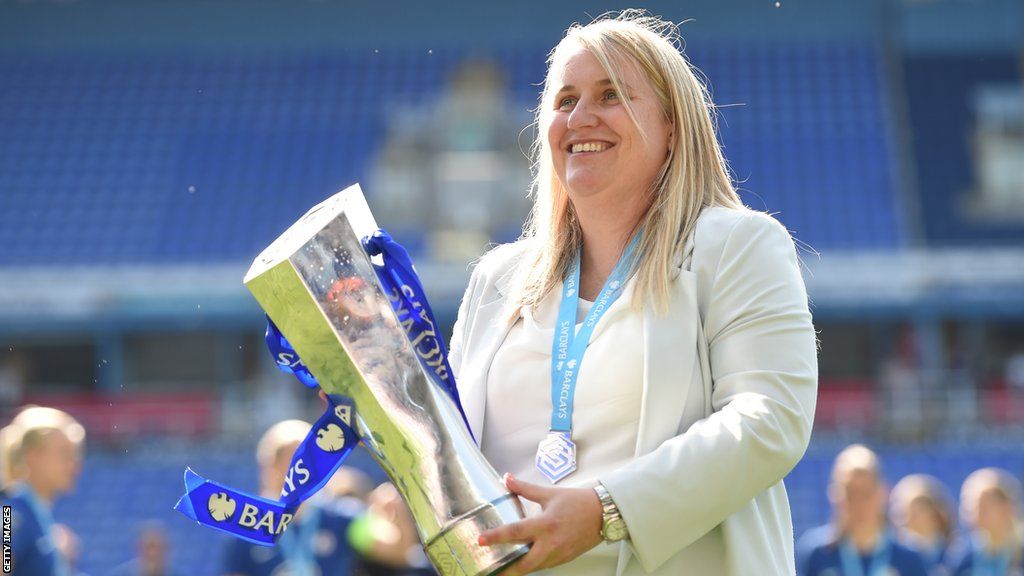 Emma Hayes with WSL trophy