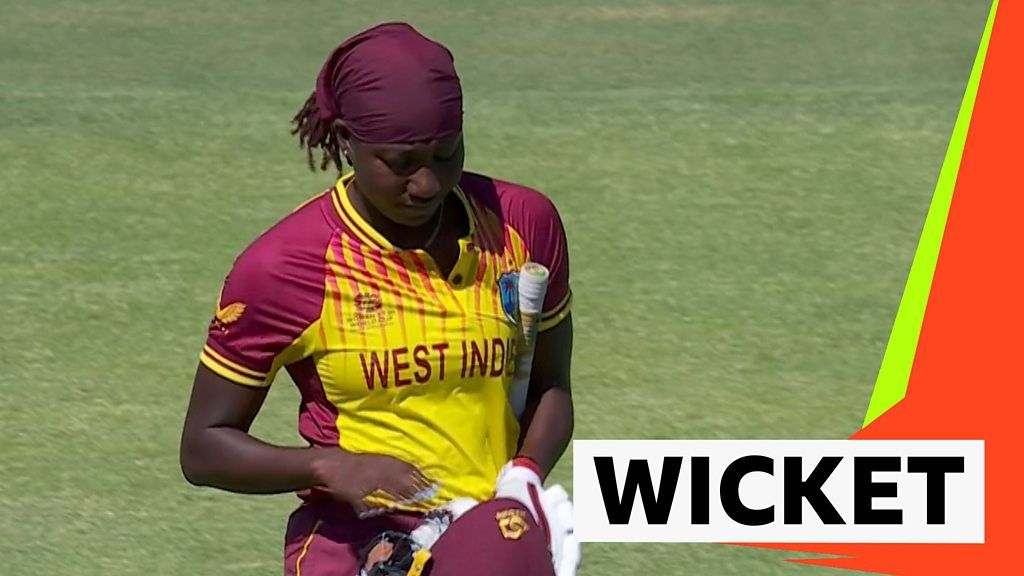 Glenn traps Taylor lbw for England's first wicket