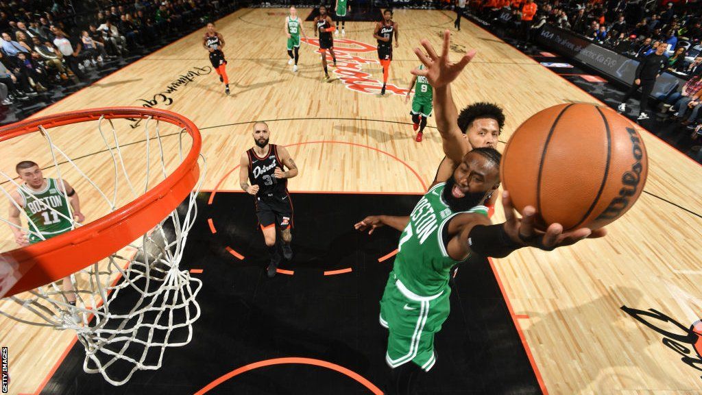 Jaylen Brown shoots