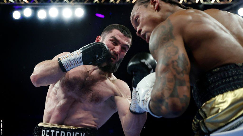Artur Beterbiev lands a punch on Anthony Yarde