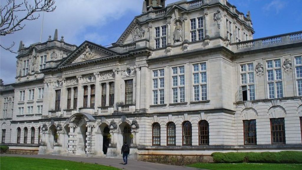 Cardiff Universitys Main Building Closed After Fire Bbc News