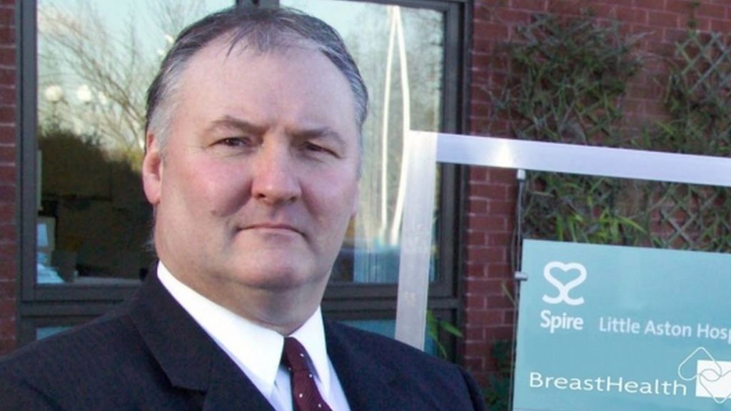 Jury retires in trial of breast surgeon Ian Paterson