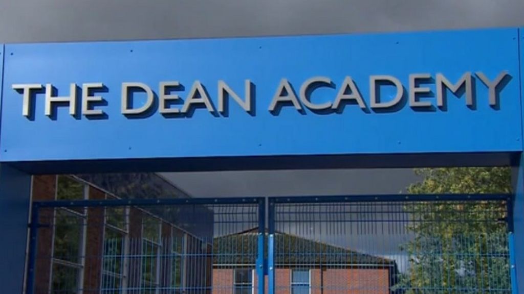 Dean Academy in Lydney placed in special measures - BBC News