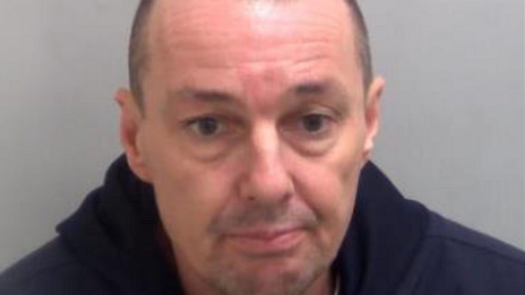 Onelegged Essex drug dealer jailed while on the run BBC News