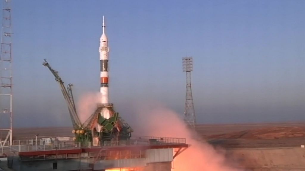 Rocket carrying Tim Peake blasts off - BBC Newsround