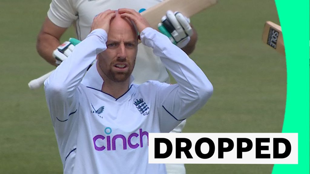 England vs New Zealand: Matty Potts drops Daryl Mitchell on 104