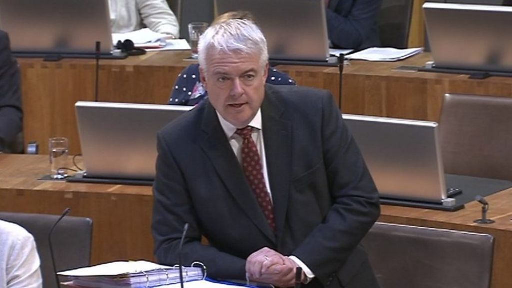 Parking fines for Cardiff hospital staff defended by first minister