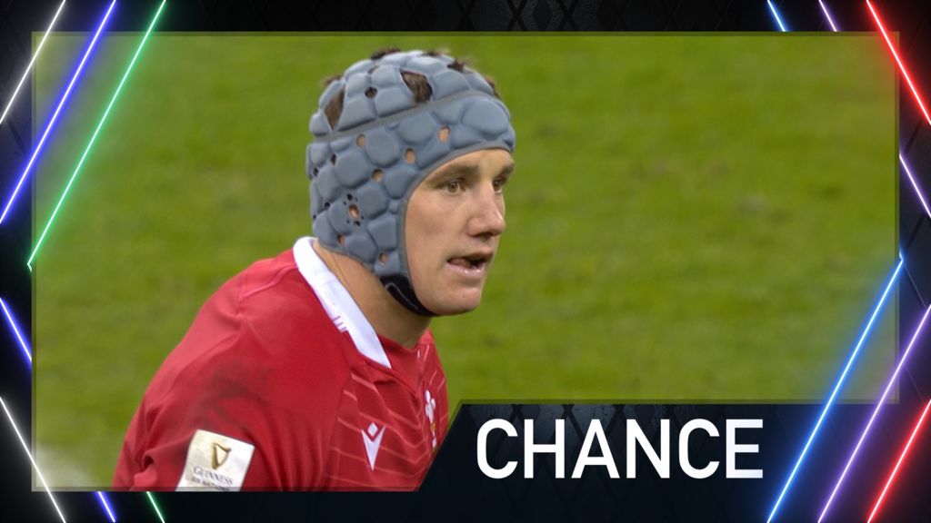 Six Nations: Jonathan Davies fumble costs Wales potential try against France