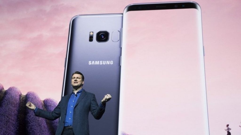 Samsung Galaxy S8 - but is it art? The internet reacts