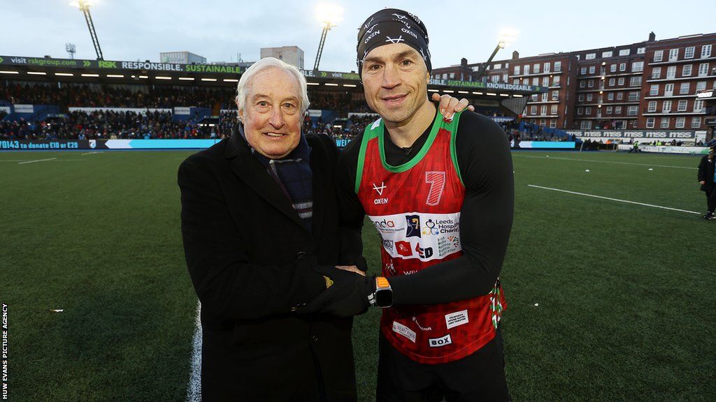 Sir Gareth Edwards met Kevin Sinfield at the Arms Park
