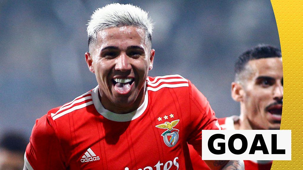 Chelsea target Fernandez scores on Benfica return