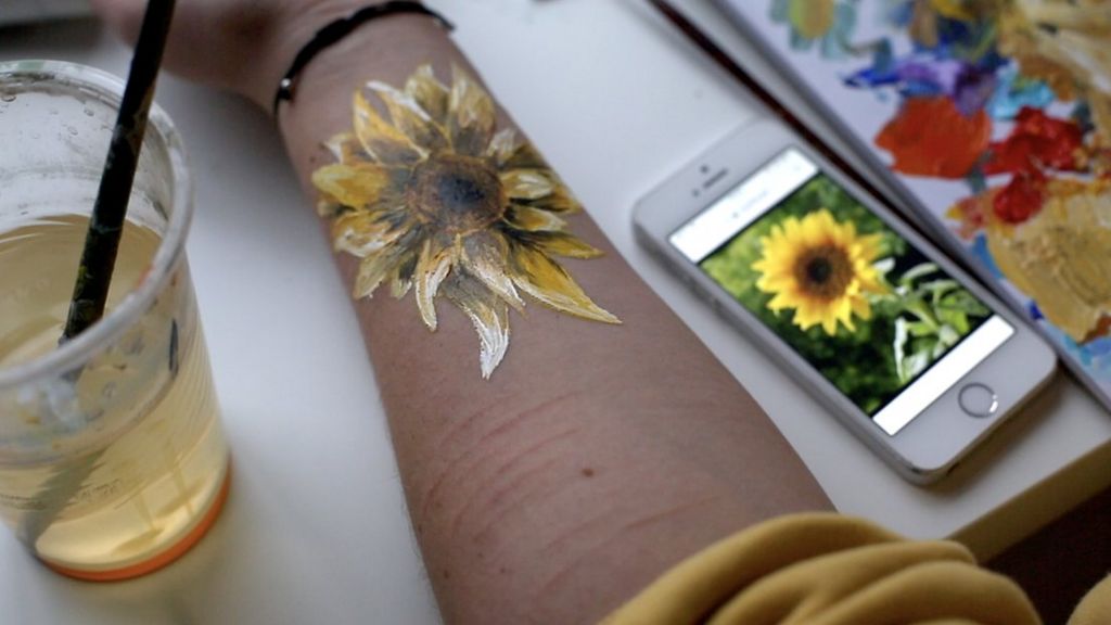 'I paint sunflowers on my selfharm scars' BBC News