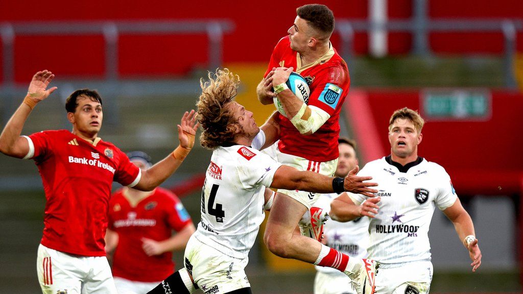 Munster full-back Shane Daly catches the high ball in Saturday's league win over Sharks