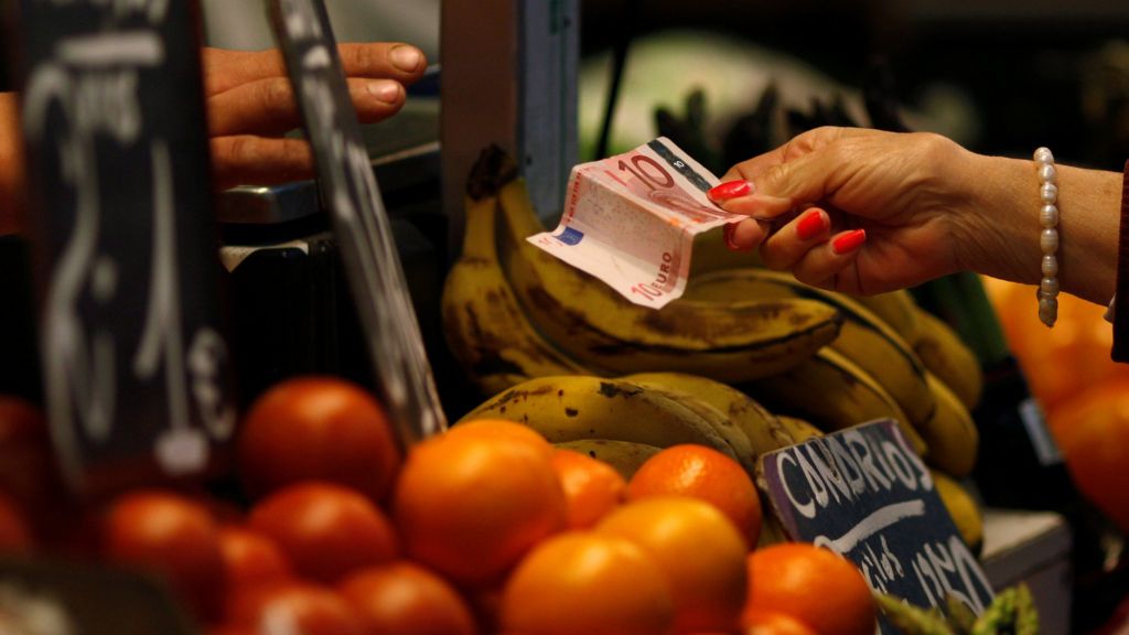 Eurozone inflation slows in March