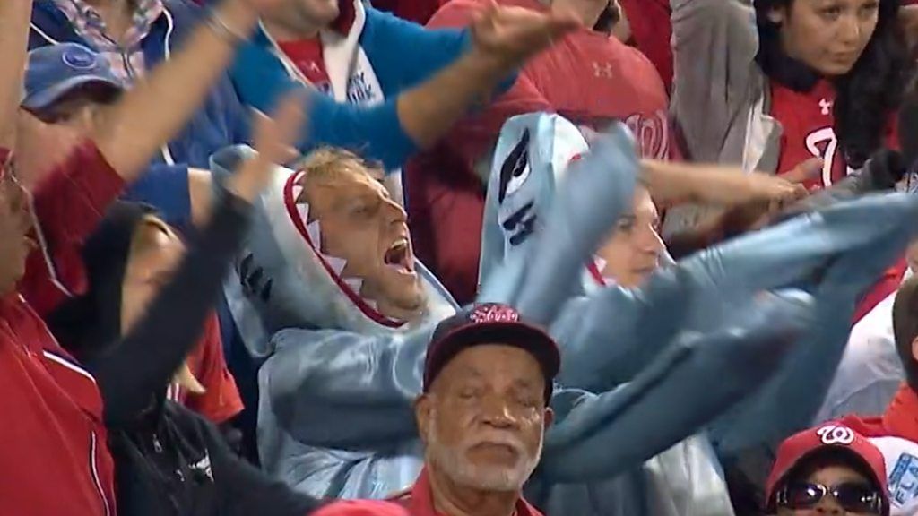 Baseball Washington Nationals fans perform Baby Shark clap for Gerardo