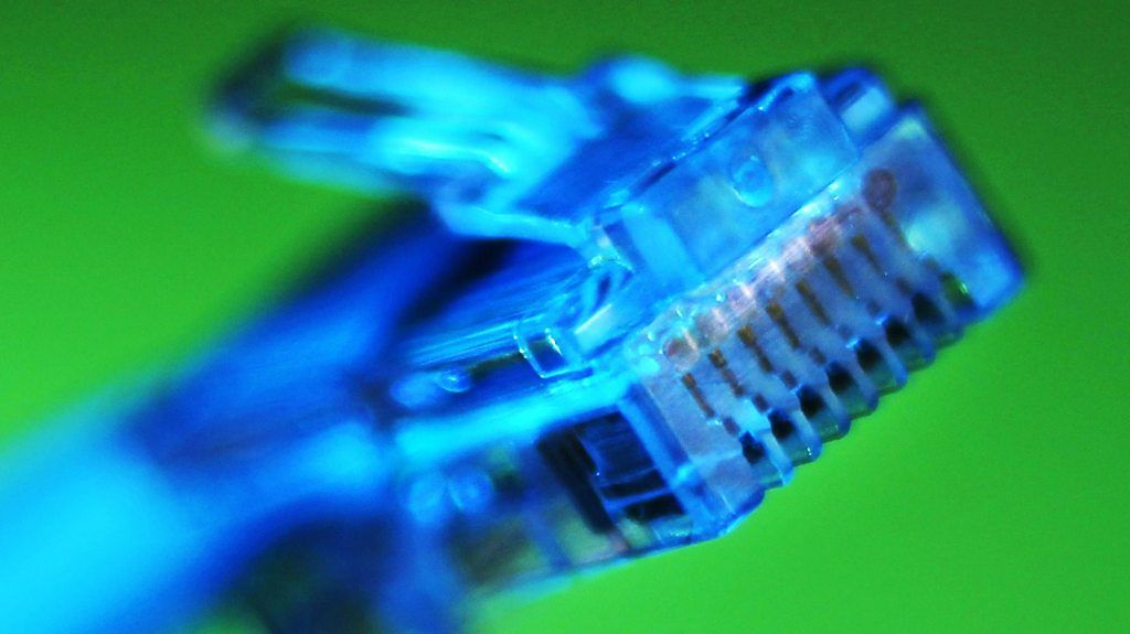 Broadband minister: Getting fast Broadband is a 'choice'