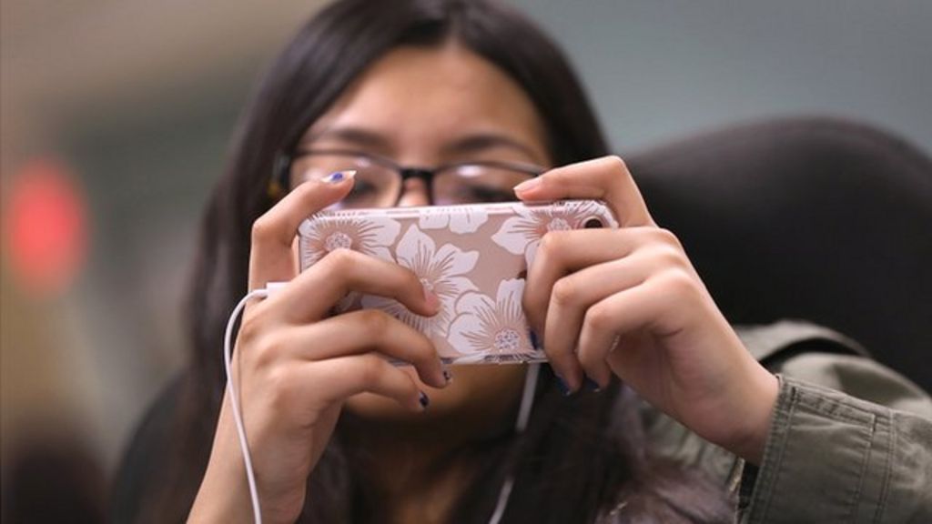 'Undocumented students' in US face anxious future