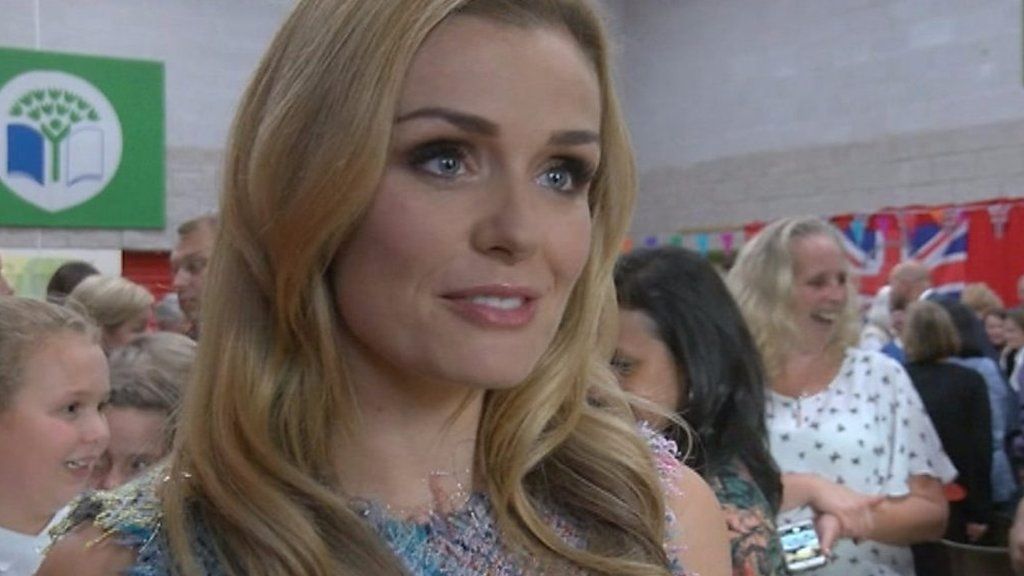 Singer Katherine Jenkins presented a National Lottery award to the pupils of Thornhill Primary School in Cardiff