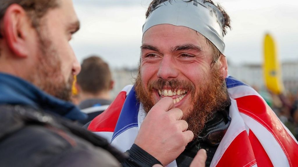 Recordbreaking Ross just swam around Great Britain BBC Newsround