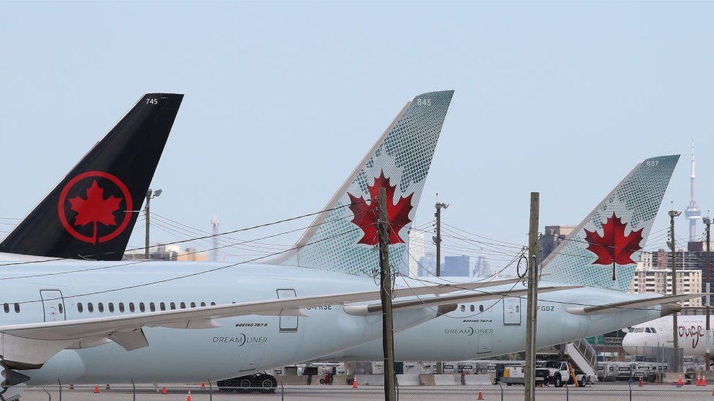 Planes on the tarmac at Toronto's airport