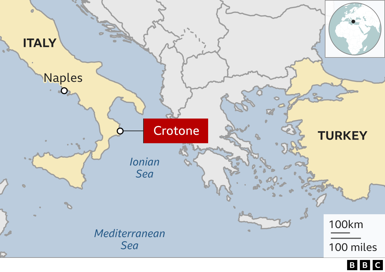 Карта Середземного моря, на якій показано розташування Кротоне на калабрійському узбережжі Італії, де зазнав корабельної аварії човен з мігрантами.