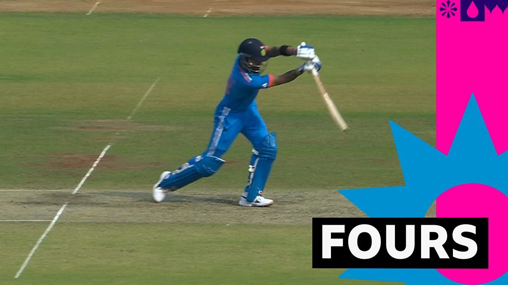 Kohli hits Starc for three consecutive fours