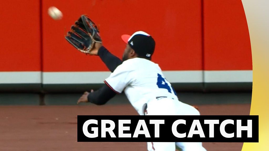 Image for article: 'Are you kidding?' - Mullins takes 'impossible catch' Image