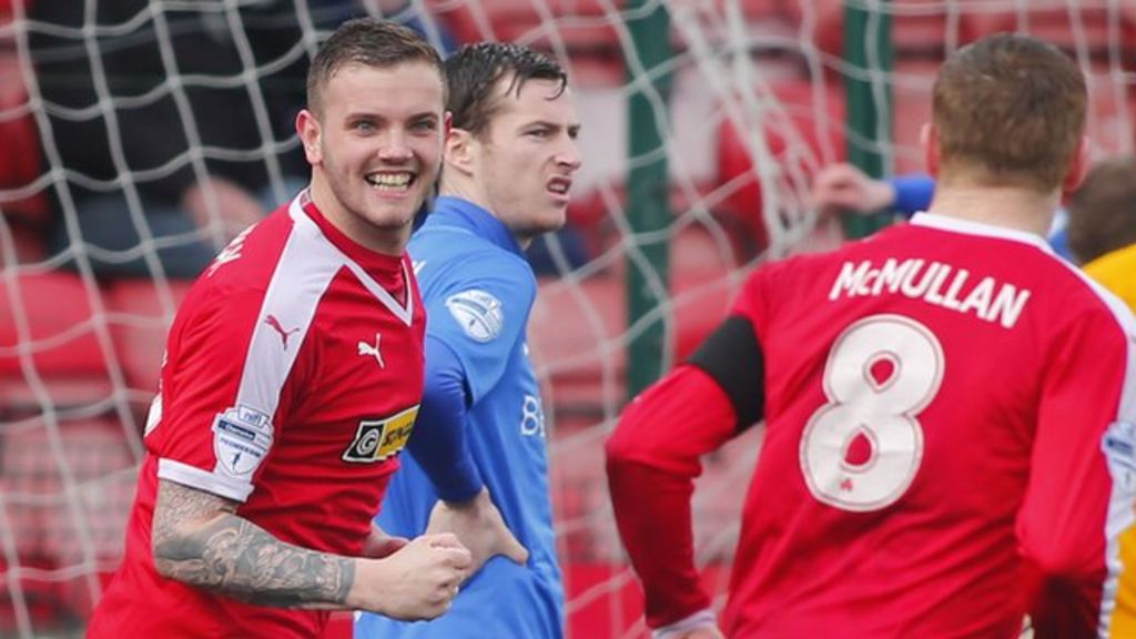 Cliftonville beat Glenavon to move into third in league table BBC Sport