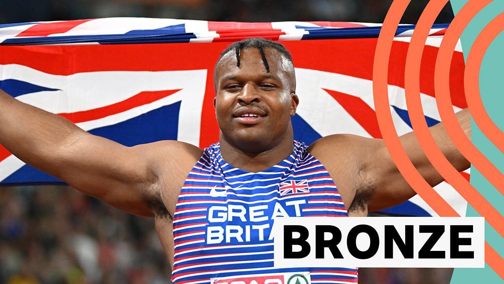 European Championship: Lawrence Okoye wins bronze for GB in discus final