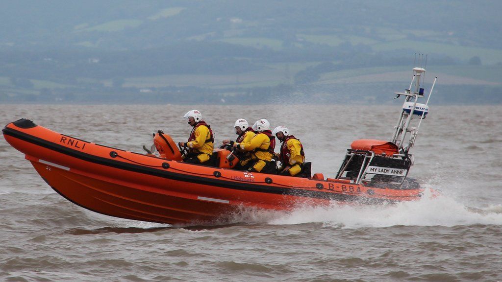 Man Names Portishead Lifeboat In Memory Of His Late Wife Bbc News 