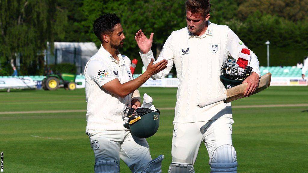 Home skipper Brett D'Oliveira (left) and Adam Finch saw Worcestershire home with an unbroken 34-run stand