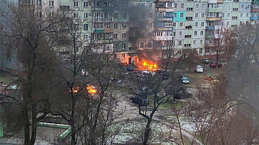 Fires in Mariupol after Russian military operation, 3 March 2022