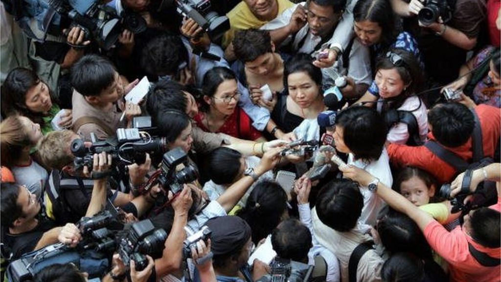 Anger over Thai broadcast of suicide threat - BBC News
