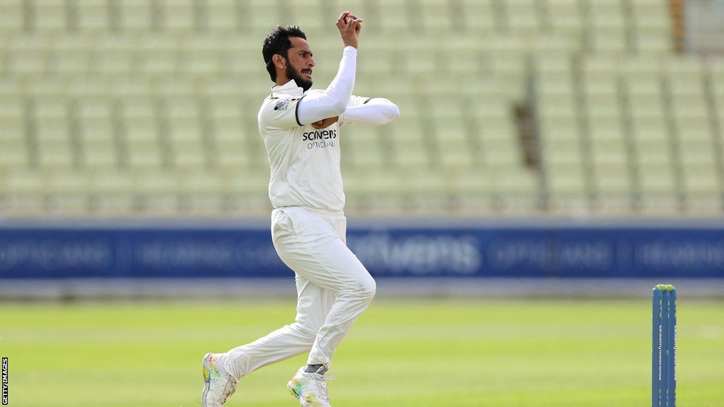 Hasan Ali in action for Warwickshire