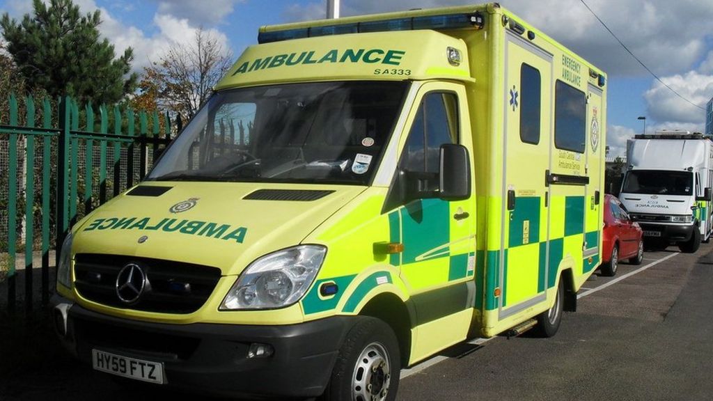 Jackets stolen from ambulance in Aylesbury - BBC News