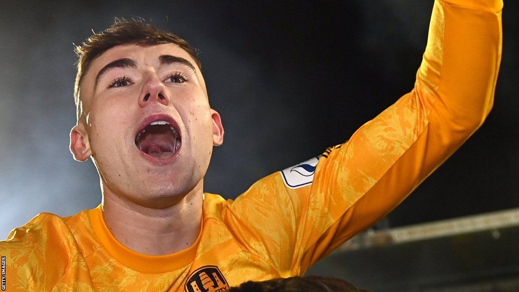 David Harrington Fleetwood Town sign Cork City goalkeeper for