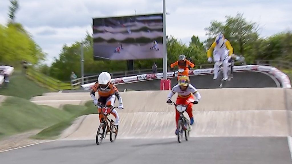 BMX World Cup: Beth Shriever pipped on line by Laura Smulders in Glasgow